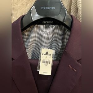 Express slim fit men’s merlot full suit, brand new never worn.